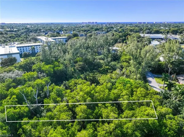 $895,000 | 1552 Bembury Drive, Naples, FL 34102