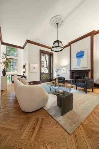 $9,950,000 | 51 West 73rd Street | Upper West Side