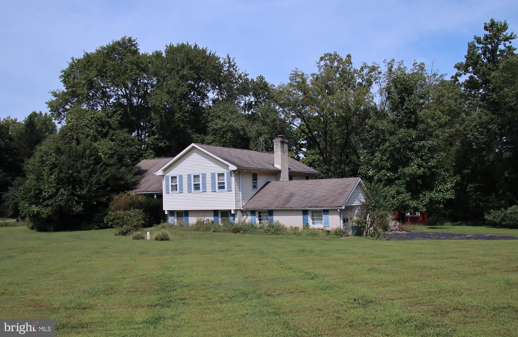 415 Holly Road Blue Bell, PA 19422 - Photo 1 of 6 Gallery Image 1