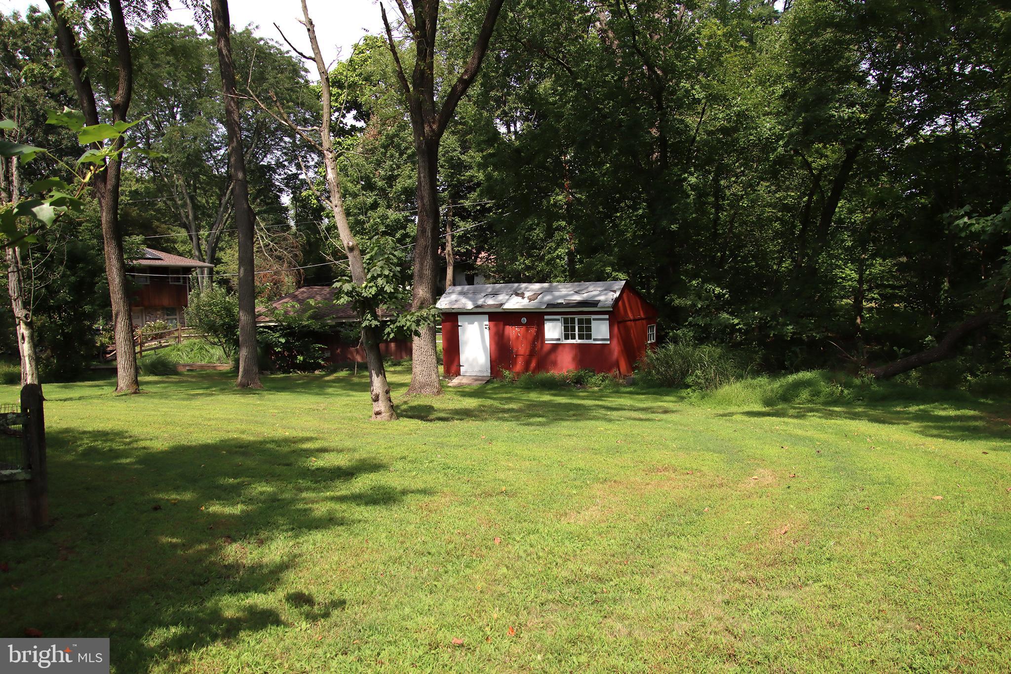 415 Holly Road Blue Bell, PA 19422 - Photo 5 of 6 Gallery Image 5