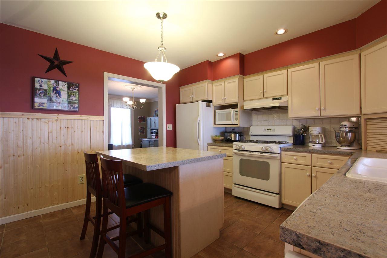 407 Spring Street St. Johnsbury, VT 05819 - Photo 2 of 30 Gallery Image 2