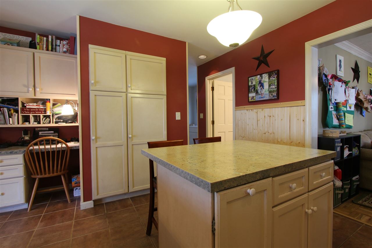 407 Spring Street St. Johnsbury, VT 05819 - Photo 4 of 30 Gallery Image 4