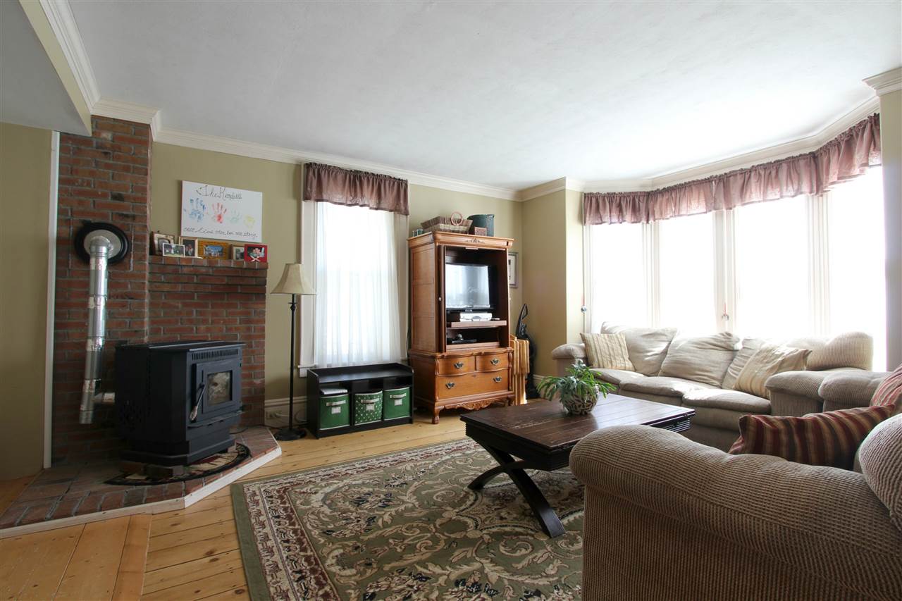 407 Spring Street St. Johnsbury, VT 05819 - Photo 8 of 30 Gallery Image 8