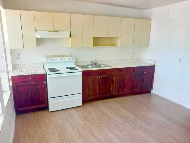 $1,999 | 706 9th Street, Unit 2, West Palm Beach, FL 33401