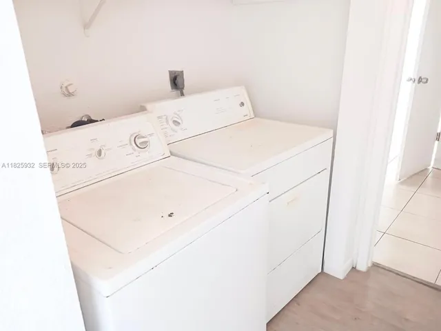 $1,999 | 706 9th Street, Unit 2, West Palm Beach, FL 33401