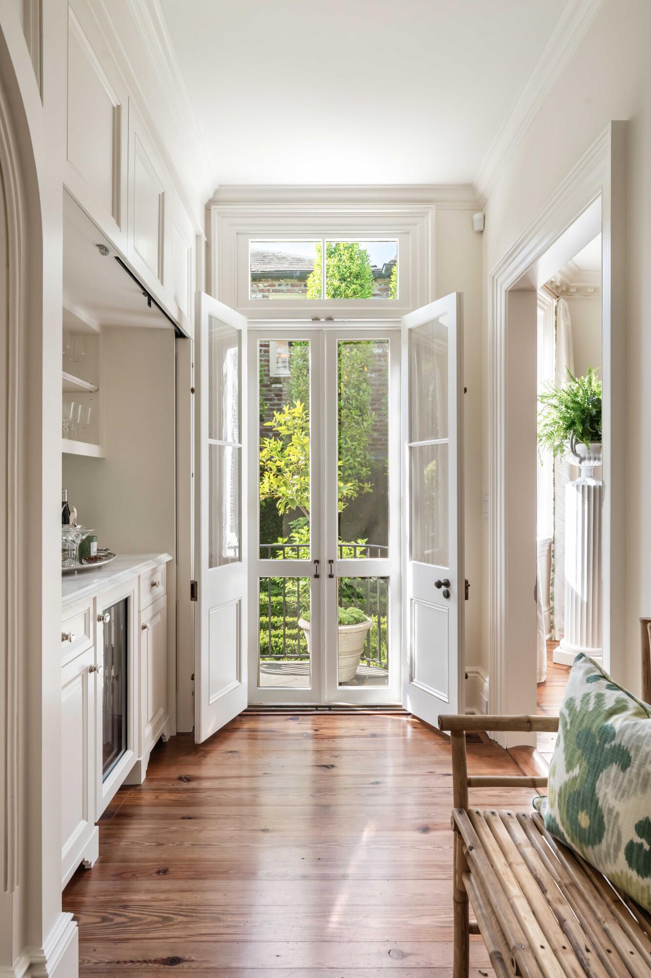 12 Orange Street Charleston, SC 29401 - Photo 18 of 78 Bar Area