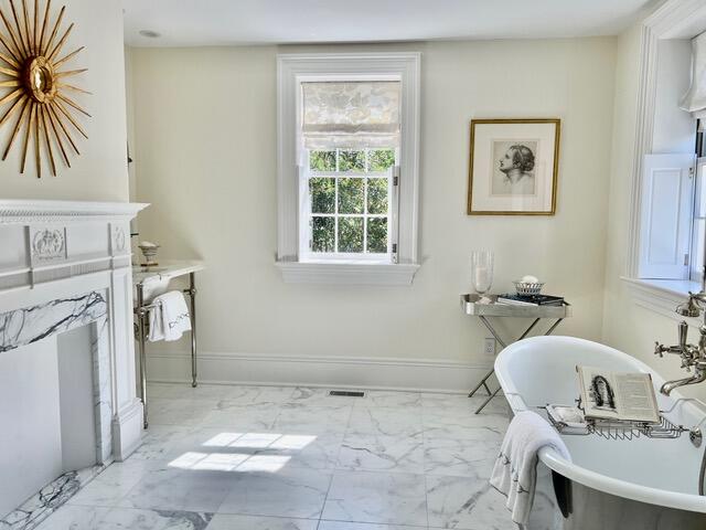 12 Orange Street Charleston, SC 29401 - Photo 40 of 78 Second Floor Guest Bathroom