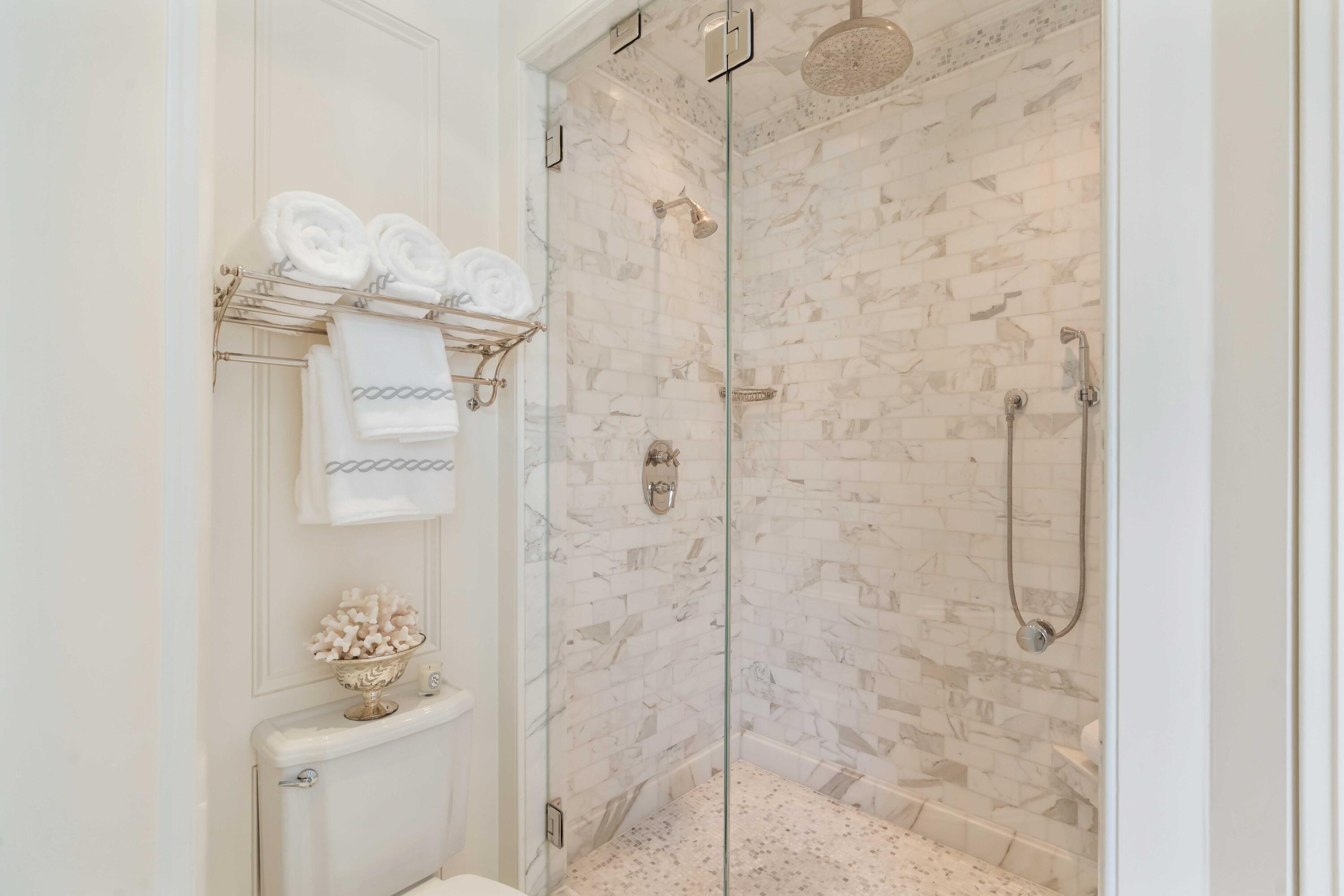 12 Orange Street Charleston, SC 29401 - Photo 49 of 78 Primary En Suite Bathroom