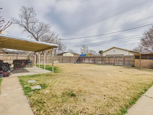 $240,000 | 1309 Mills Avenue, Dumas, TX 79029
