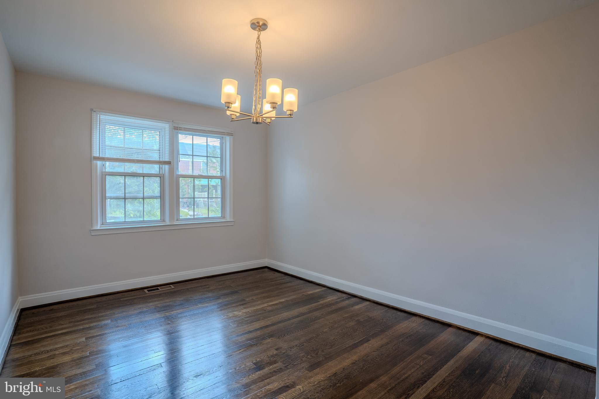 5810 Falkirk Road Baltimore, MD 21239 - Photo 5 of 28