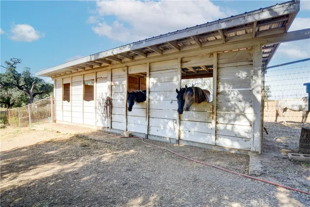 $2,100,000 | 17825 Bear Valley Lane, Escondido, CA 92027