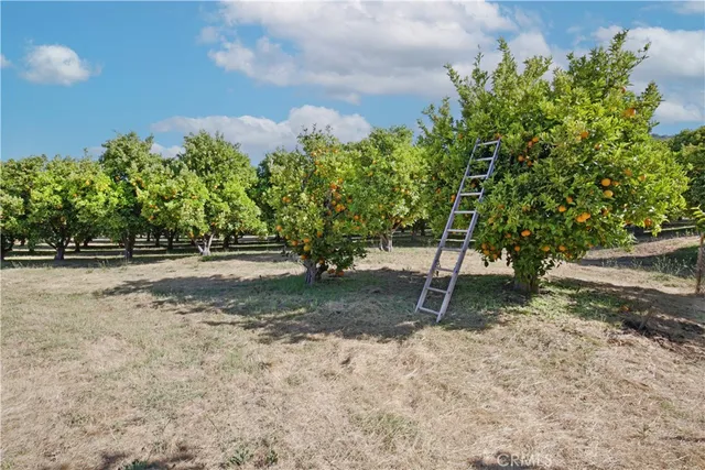 $2,100,000 | 17825 Bear Valley Lane, Escondido, CA 92027