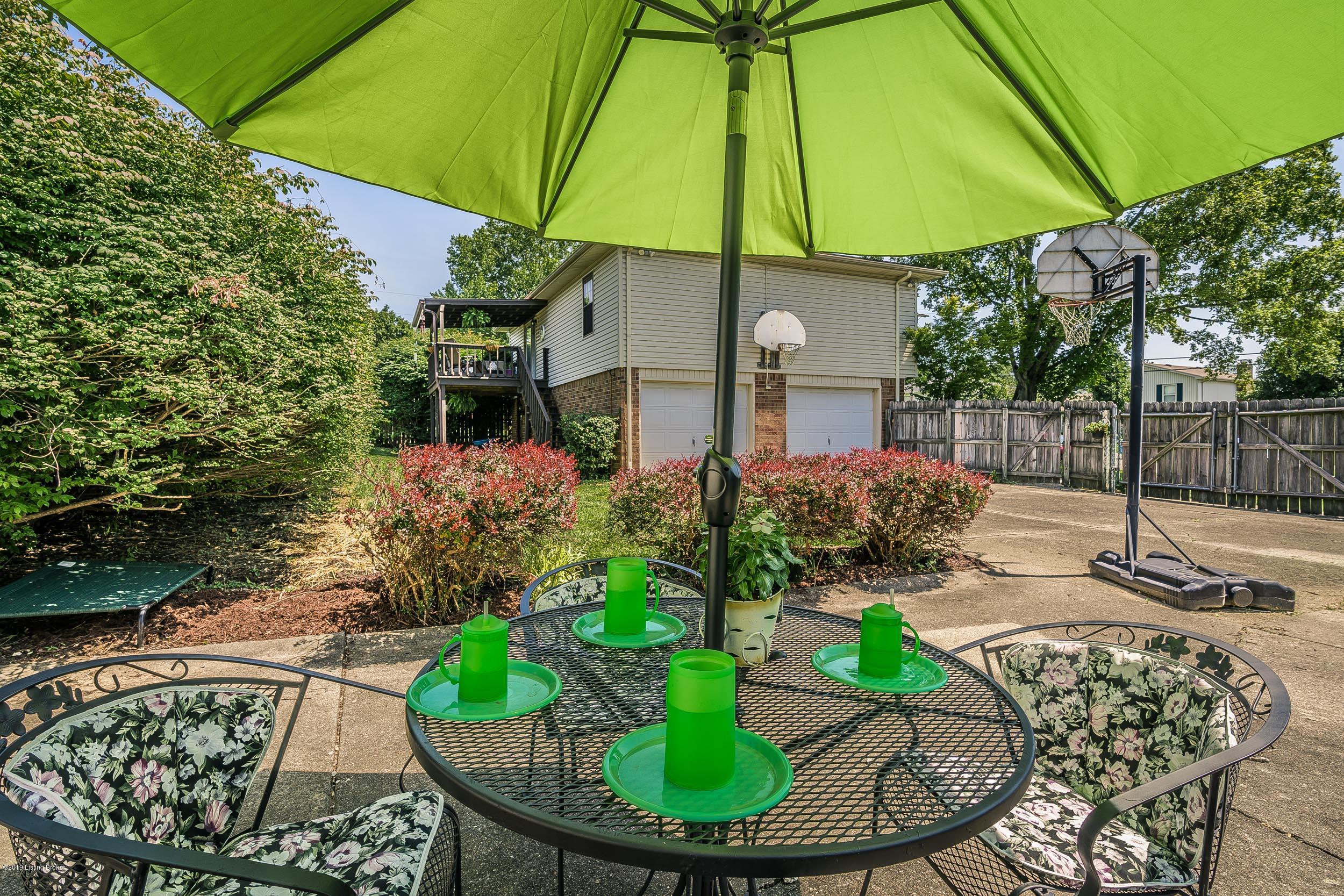 6600 El Rancho Road Louisville, KY 40291 - Photo 37 of 40 6600 El Rancho Rd-13
