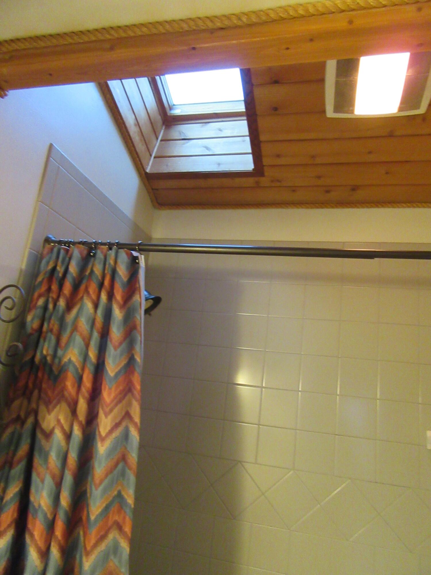 16144 Sprague River Road Chiloquin, OR 97624 - Photo 39 of 81 Skylight over downstairs bathroom