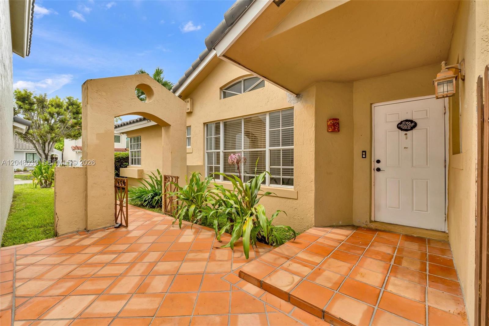4916 Southwest 154th Avenue Miami, FL 33185 - Photo 6 of 53