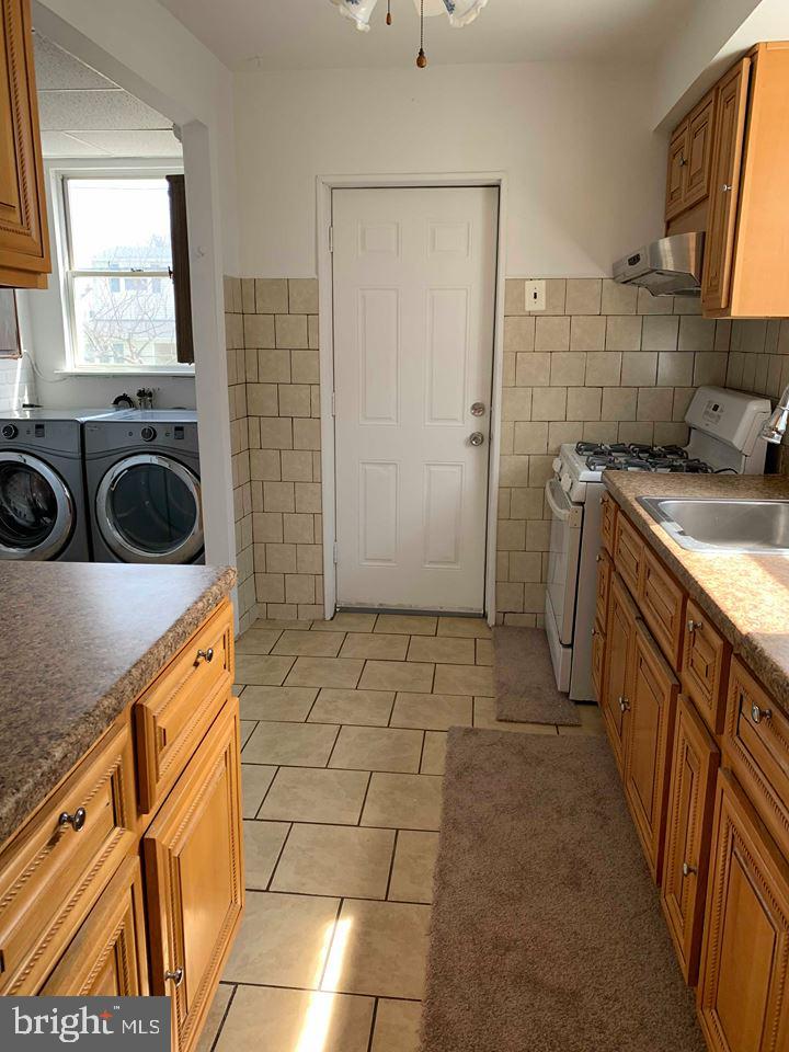 9213 Annapolis Road Philadelphia, PA 19114 - Photo 29 of 34 Gallery Image 29