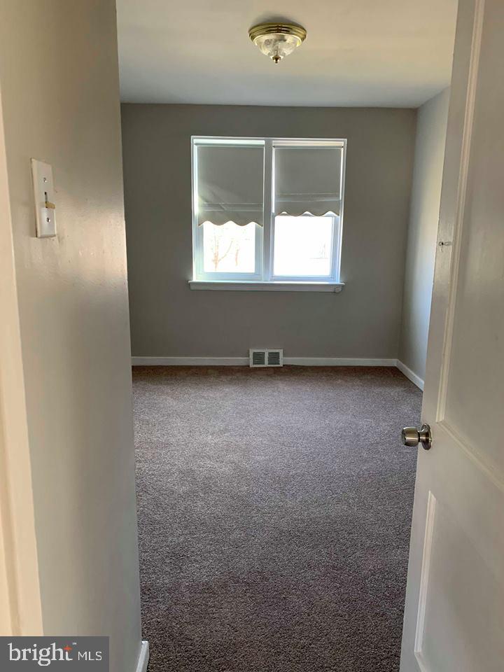 9213 Annapolis Road Philadelphia, PA 19114 - Photo 10 of 34 Gallery Image 10