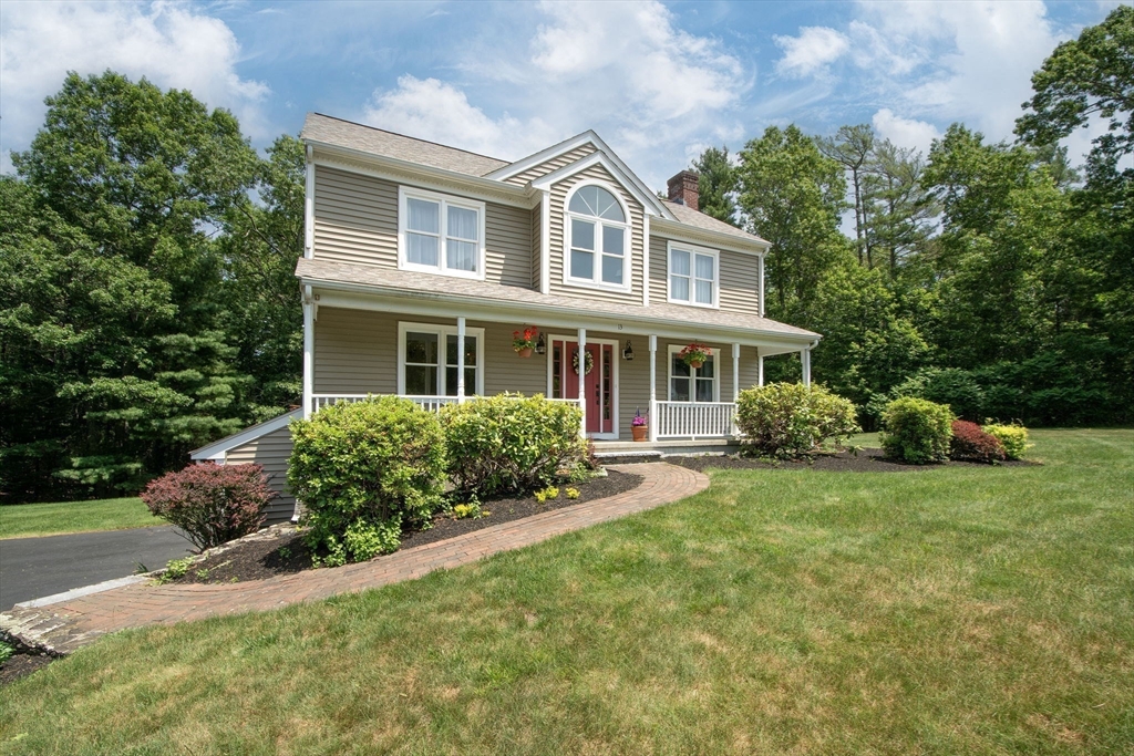 13 Deer Run Road Kingston, MA 02364 - Photo 3 of 40 Gallery Image 3