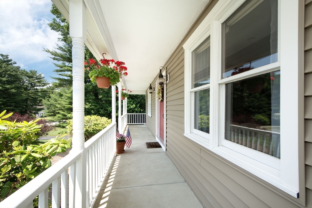 13 Deer Run Road Kingston, MA 02364 - Photo 4 of 40 Gallery Image 4
