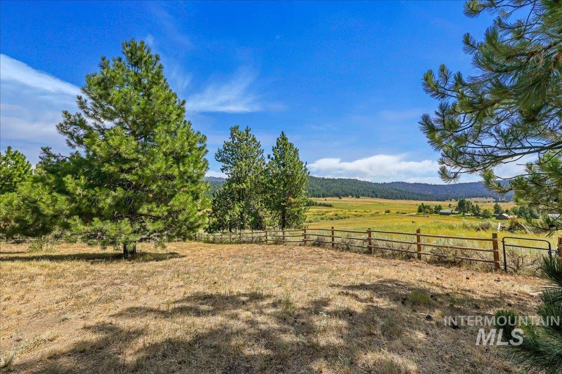 111 Ranch Circle Cascade, ID 83611 - Photo 3 of 43