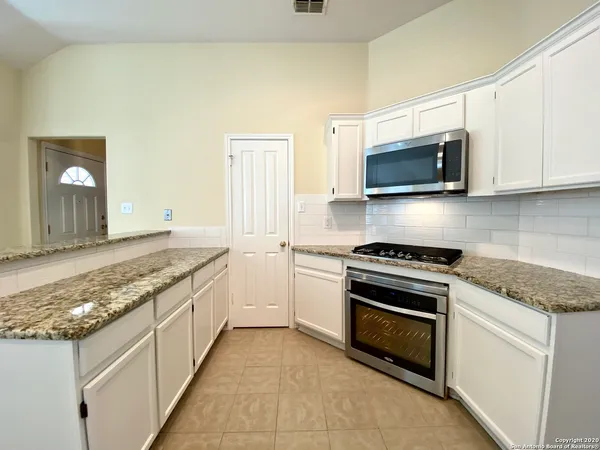$2,400 | 6635 Shady Bend Drive, San Antonio, TX 78256