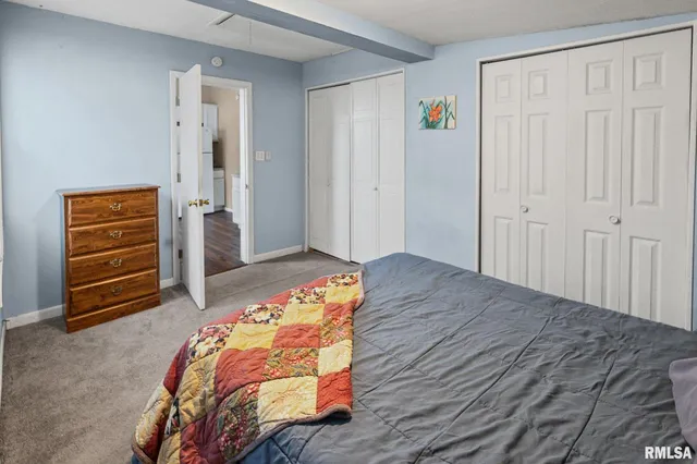 $124,900 | 2109 North Broadway, Salem, IL 62881