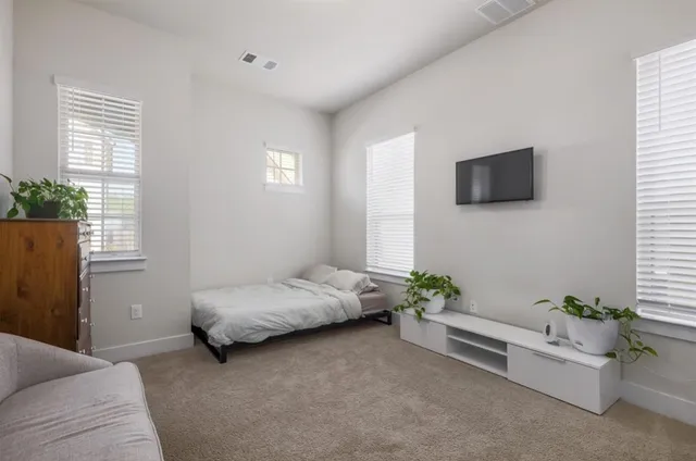 $2,250 | 13501 Metric Boulevard, Unit 16, Austin, TX 78727