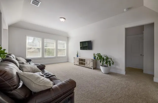 $2,250 | 13501 Metric Boulevard, Unit 16, Austin, TX 78727