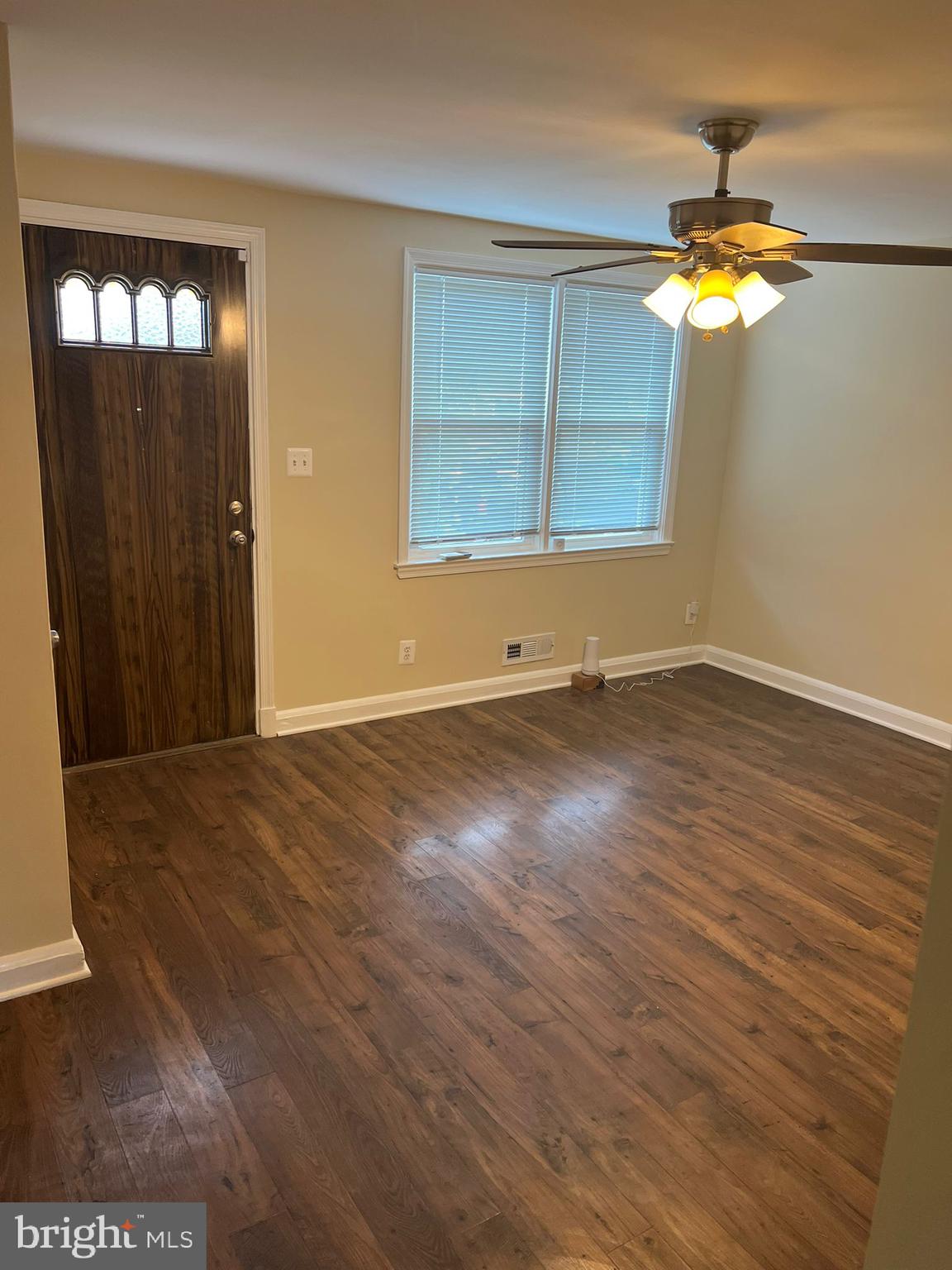 1815 Dunmere Road Dundalk, MD 21222 - Photo 26 of 29 Family Room area