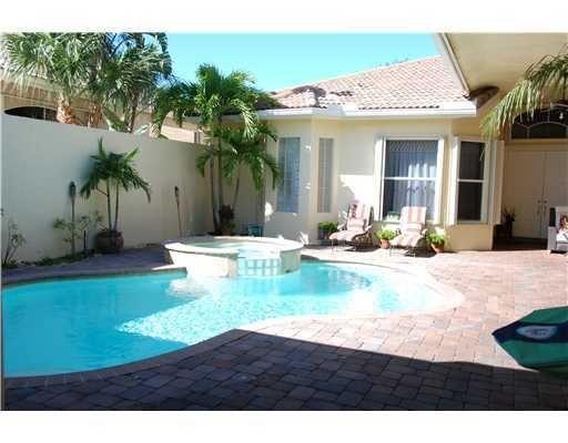 8035 Laurel Ridge Court Delray Beach, FL 33446 - Photo 11 of 28 M 11