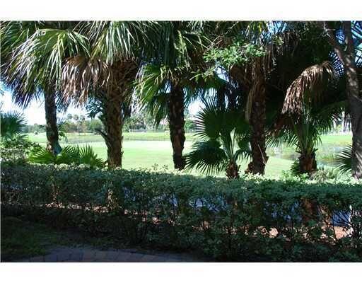 8035 Laurel Ridge Court Delray Beach, FL 33446 - Photo 3 of 28 M 3