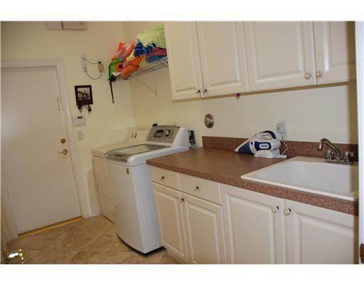 8035 Laurel Ridge Court Delray Beach, FL 33446 - Photo 8 of 28 M 8