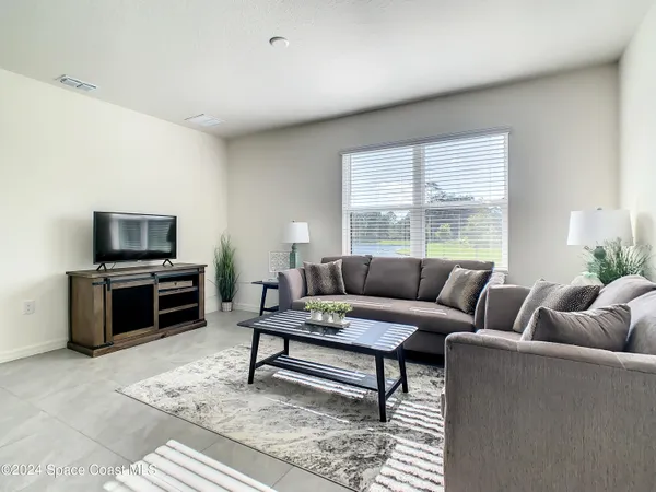 $2,400 | 2243 Capital Drive, Palm Bay, FL 32909