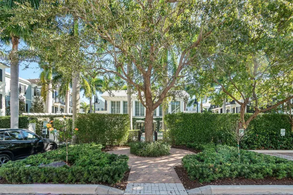$1,770,000 | 343 East Cannery Row Circle, Delray Beach, FL 33444