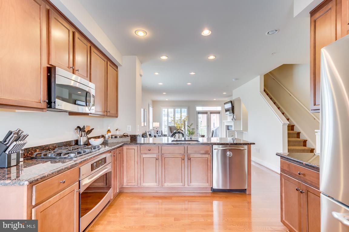 800 3rd Street Southeast Washington, DC 20003 - Photo 17 of 49