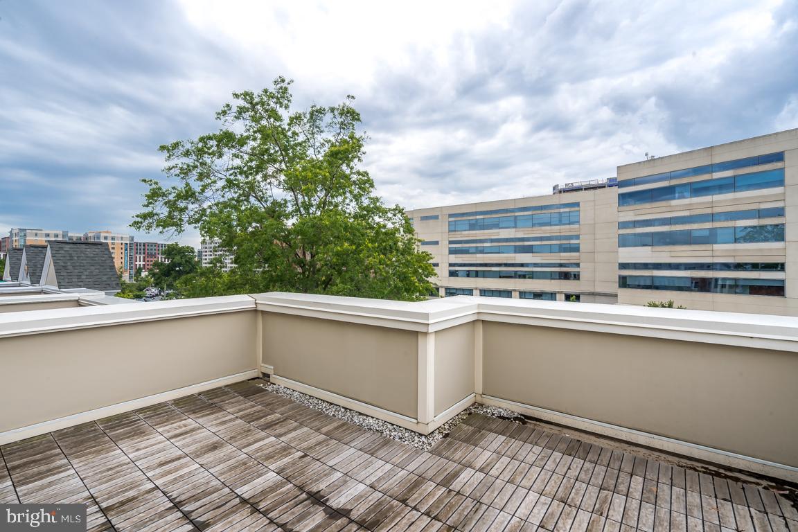 800 3rd Street Southeast Washington, DC 20003 - Photo 34 of 49 Private Roof-top Deck perfect for entertaining