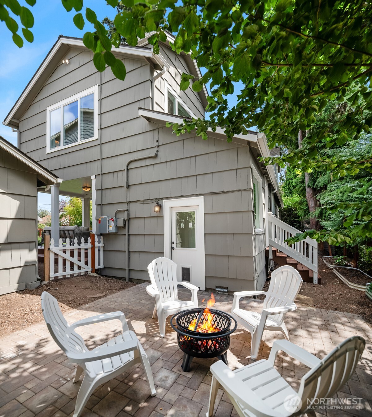 3435 Walnut Avenue Southwest Seattle, WA 98116 - Photo 31 of 36 Gallery Image 31