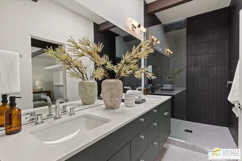 $2,250,000 | 2020 South Navajo Drive, Palm Springs, CA 92264