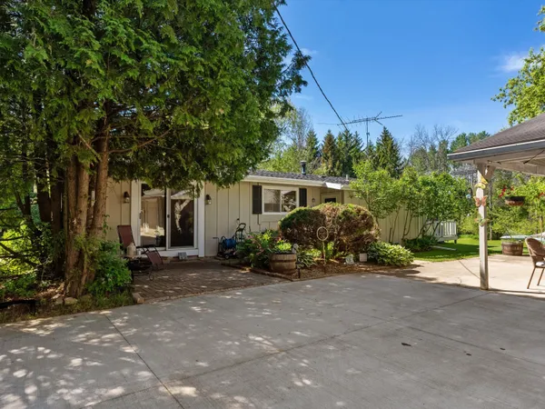 $259,000 | 3815 West Twin Lane, Kossuth, WI 54241