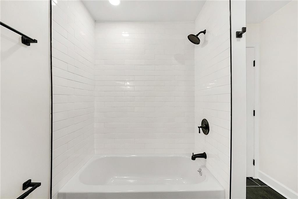 578 Alfred Road Northwest Atlanta, GA 30331 - Photo 16 of 21 Gallery Image 16