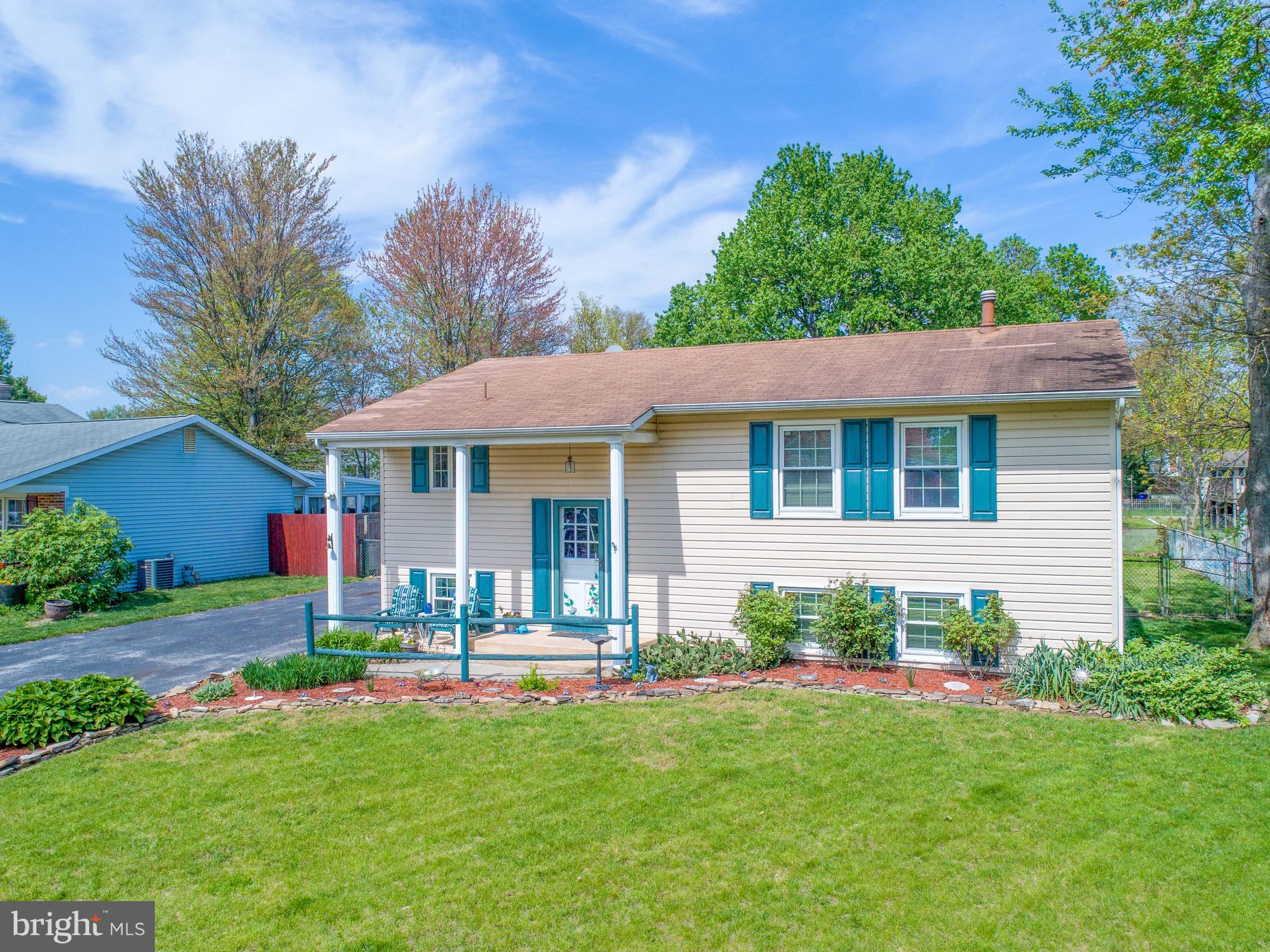 322 Deerfield Road Newark, DE 19713 - Photo 2 of 28