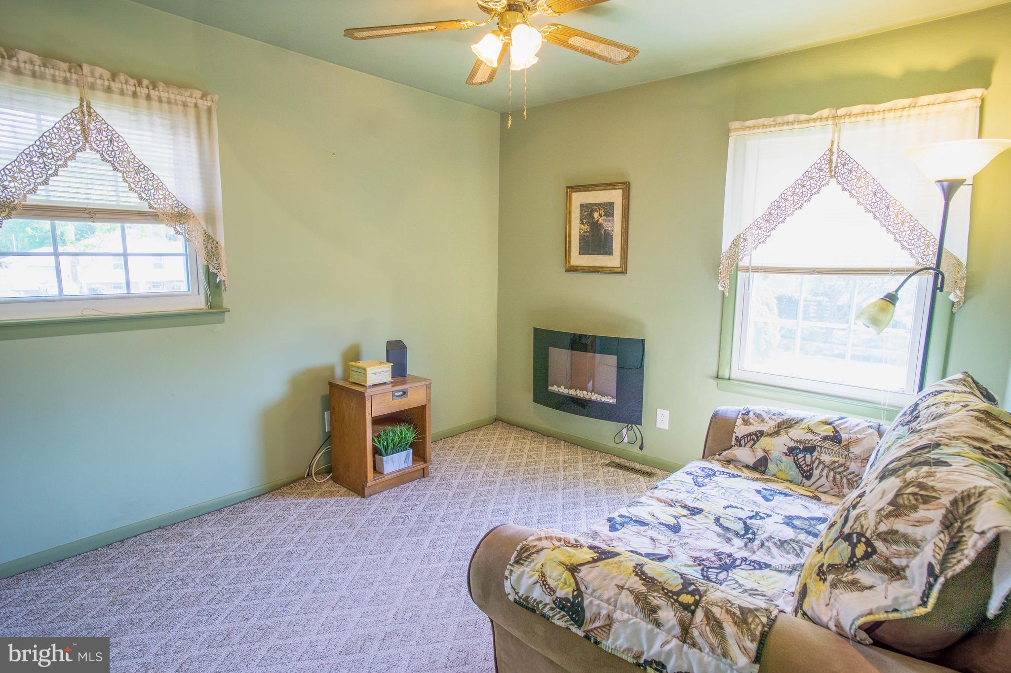 322 Deerfield Road Newark, DE 19713 - Photo 14 of 28 2nd Bedroom