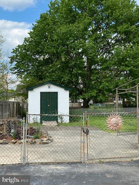 322 Deerfield Road Newark, DE 19713 - Photo 26 of 28 Double Gate to Yard