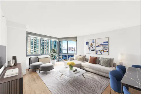 $7,095 | 47-05 Center Boulevard, Unit 515 | Long Island City