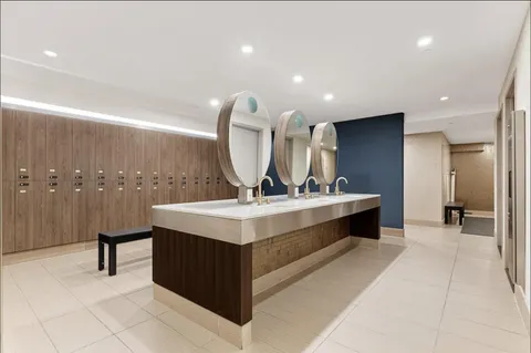 $7,095 | 47-05 Center Boulevard, Unit 515 | Long Island City