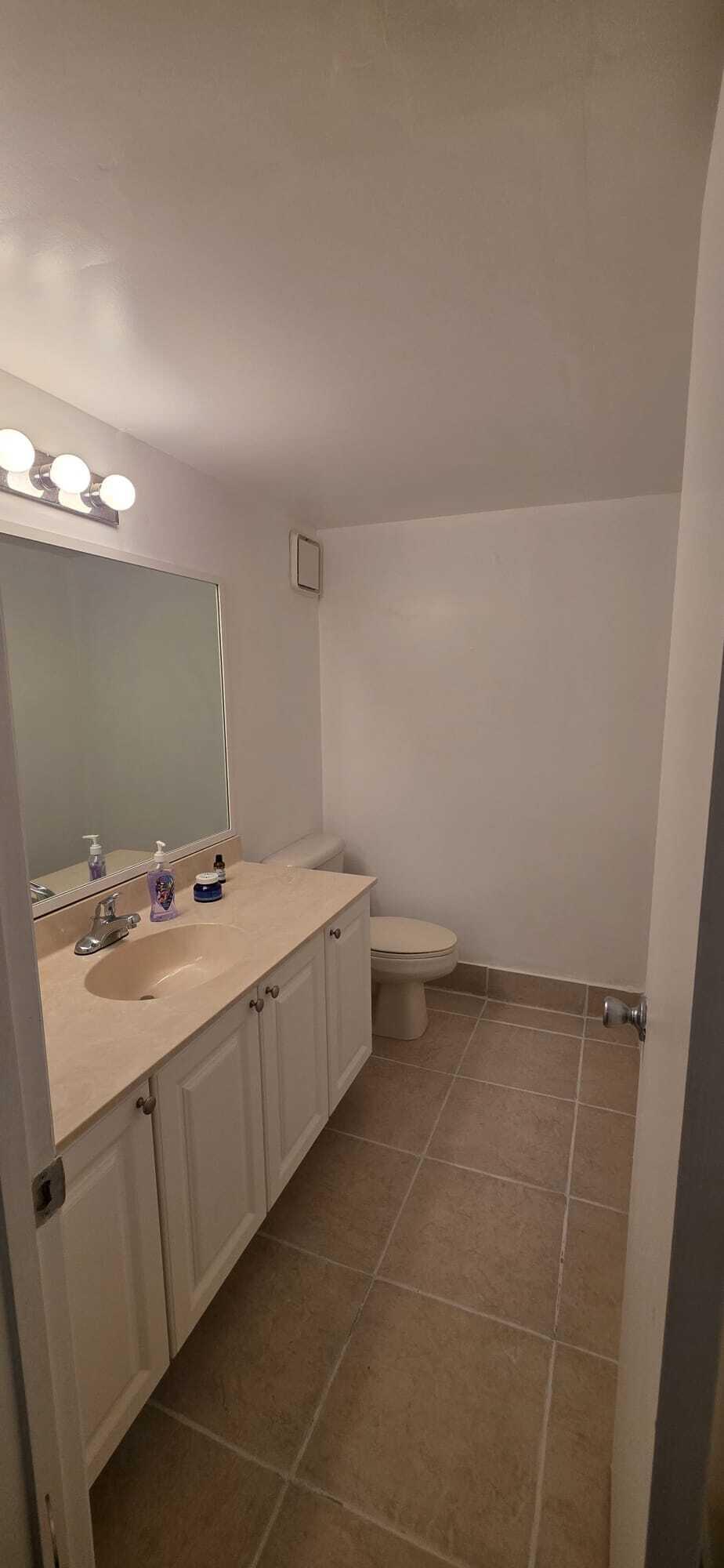 711 North Pine Island Road, Unit 210 Plantation, FL 33324 - Photo 9 of 17 WhatsApp Image 2026-03-30 at 6.11.09 PM