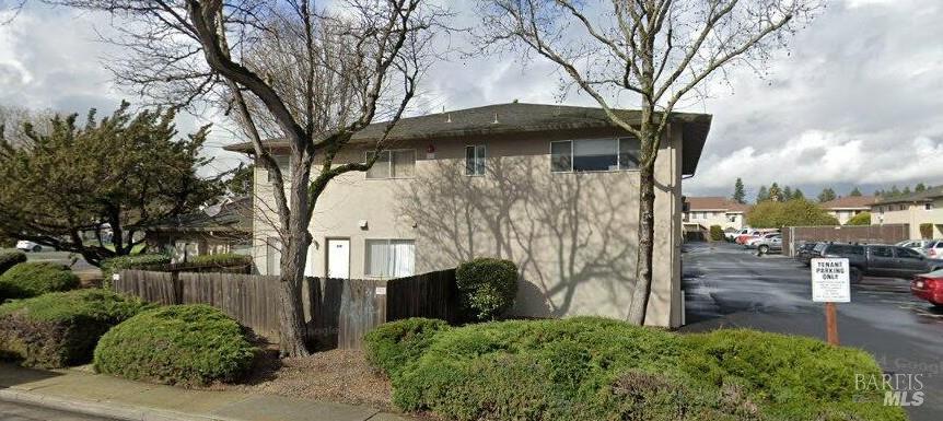 950 Santa Alicia Drive Rohnert Park, CA 94928 - Photo 13 of 17 a front view of a house with a yard