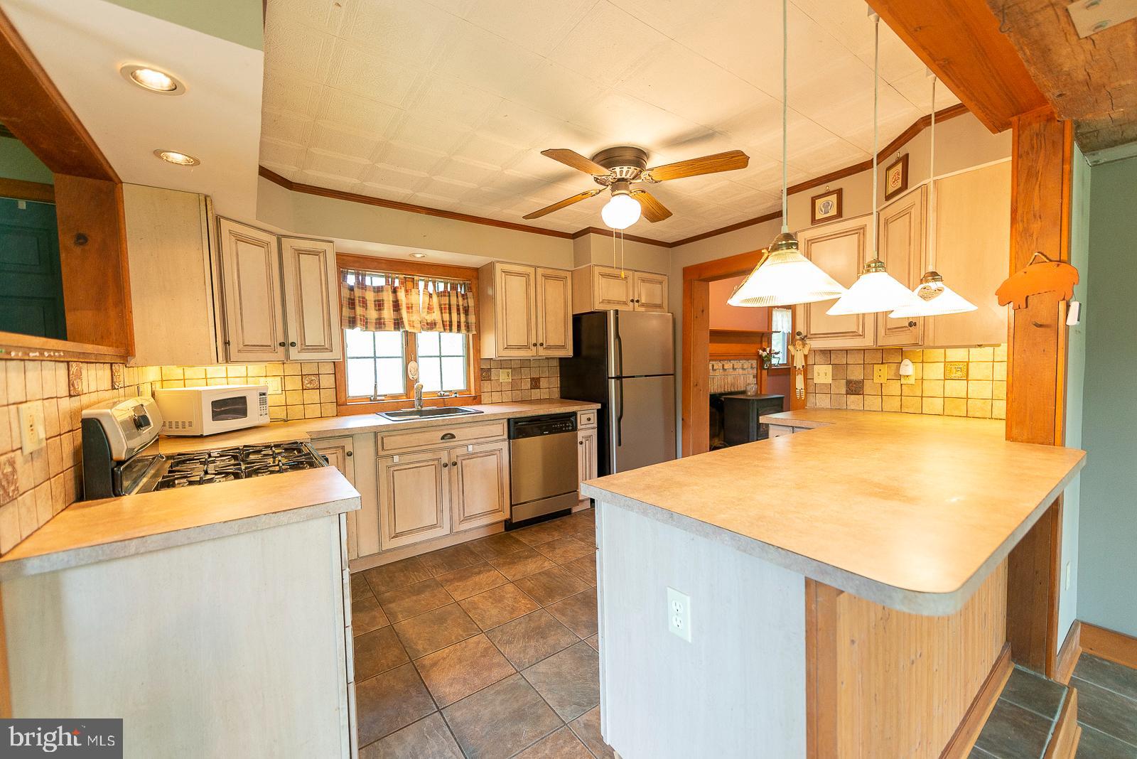 105 Canal Road Easton, PA 18042 - Photo 19 of 24
