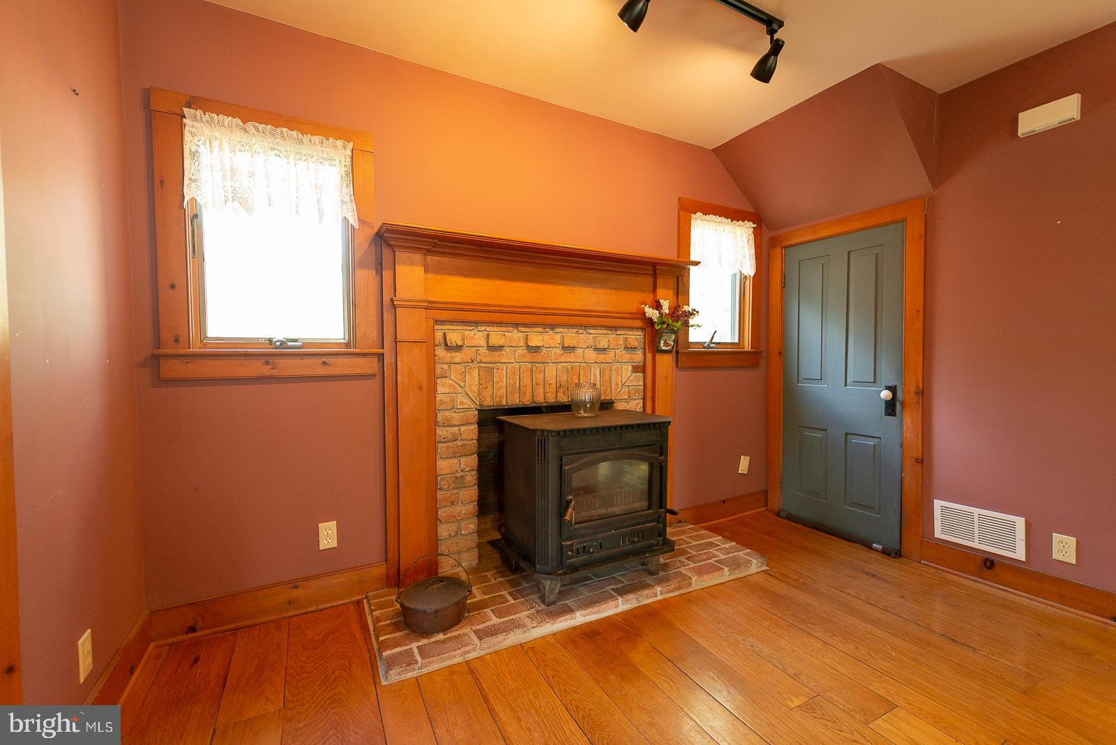 105 Canal Road Easton, PA 18042 - Photo 10 of 24