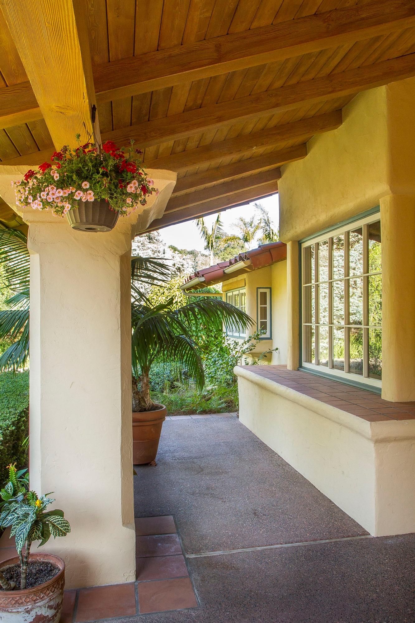 2260 Santiago Road Santa Barbara, CA 93103 - Photo 3 of 16 02